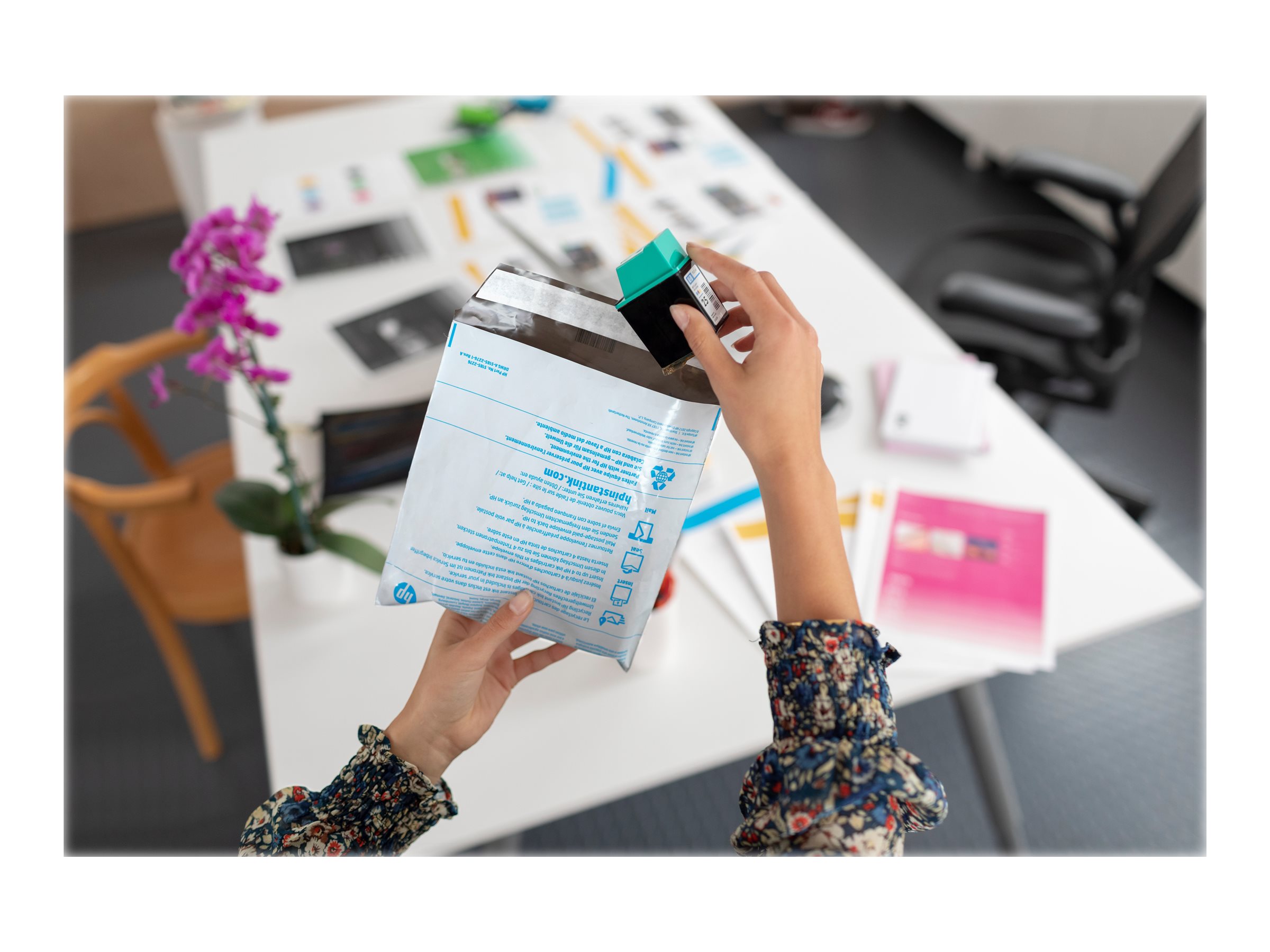 HP 650 Tri-color Ink Cartridge